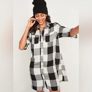 Old Navy Black and White Plaid Long Sleeve Dress